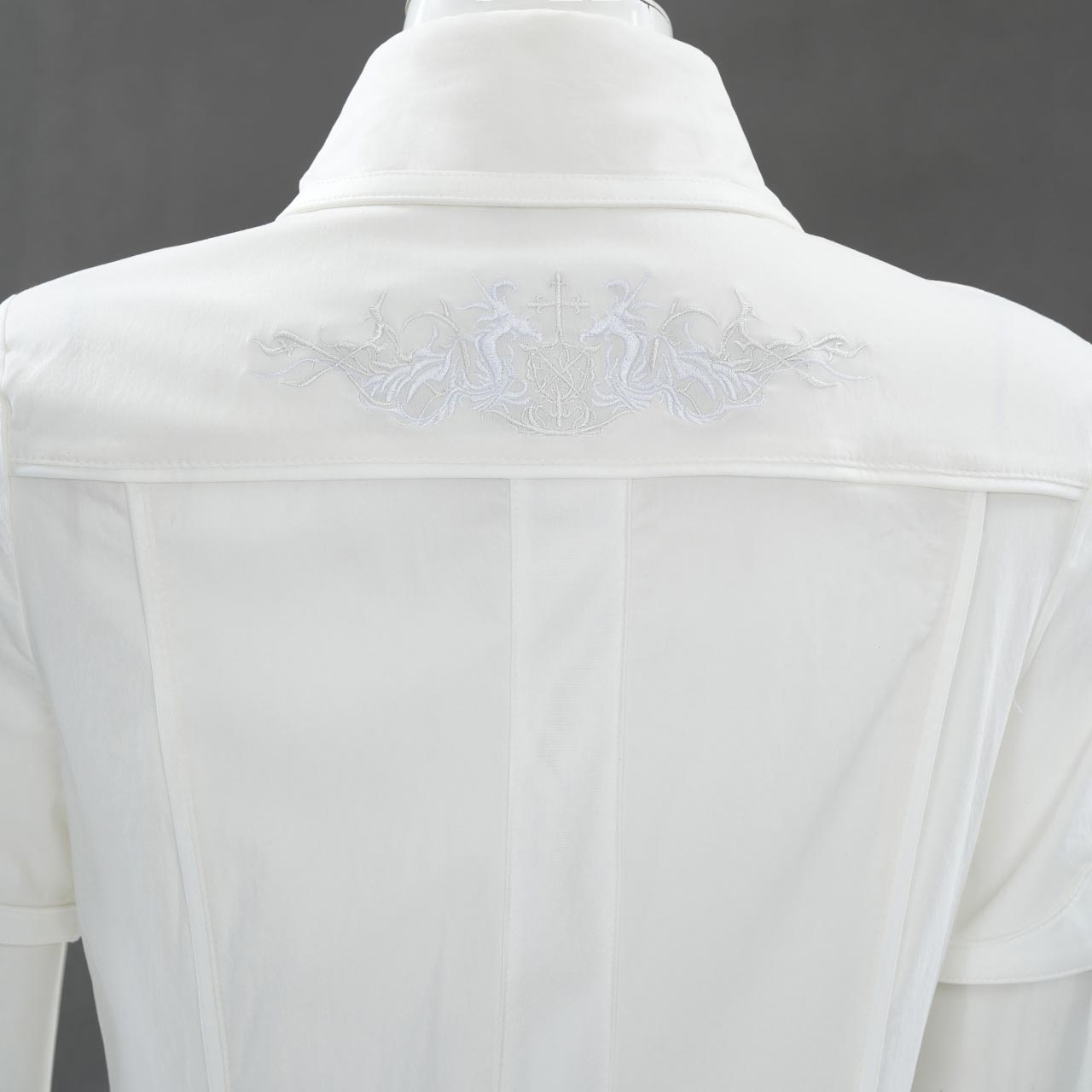 Echoes of Apocalypse 半袖ブラウス