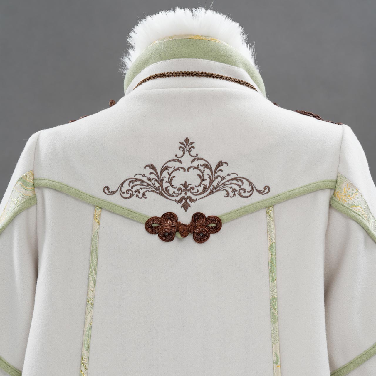 雪蜜跡(ゆきみつあと)チャイナコート