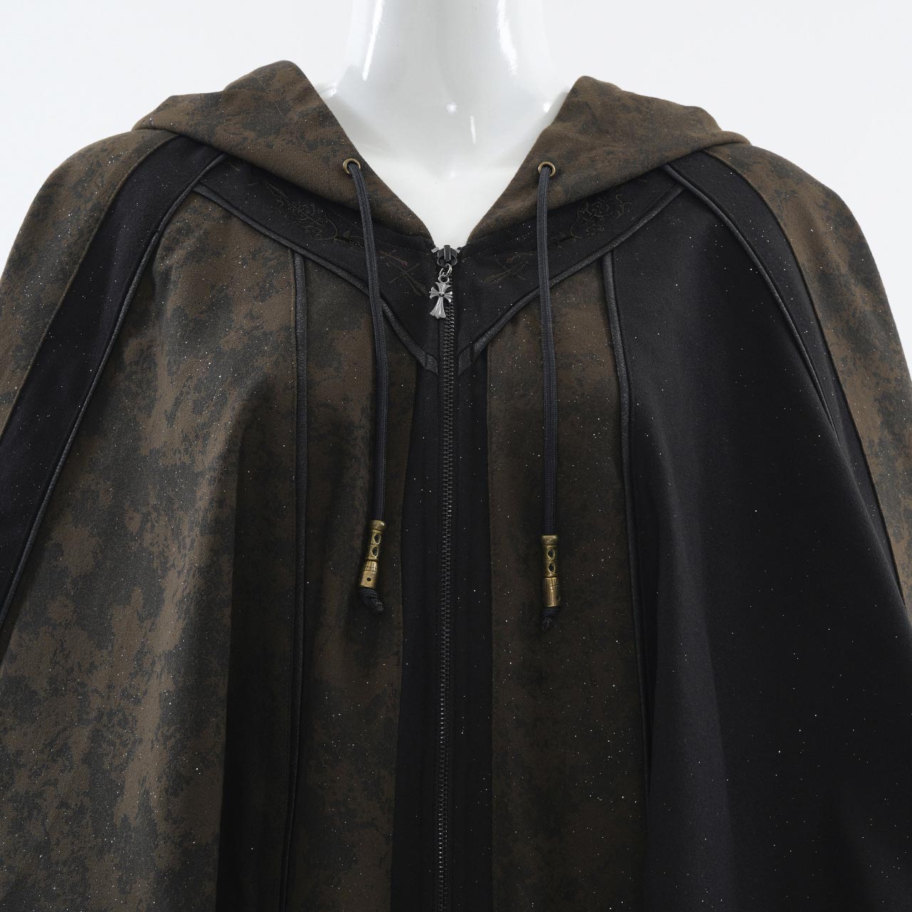 Echoes of Apocalypse マント