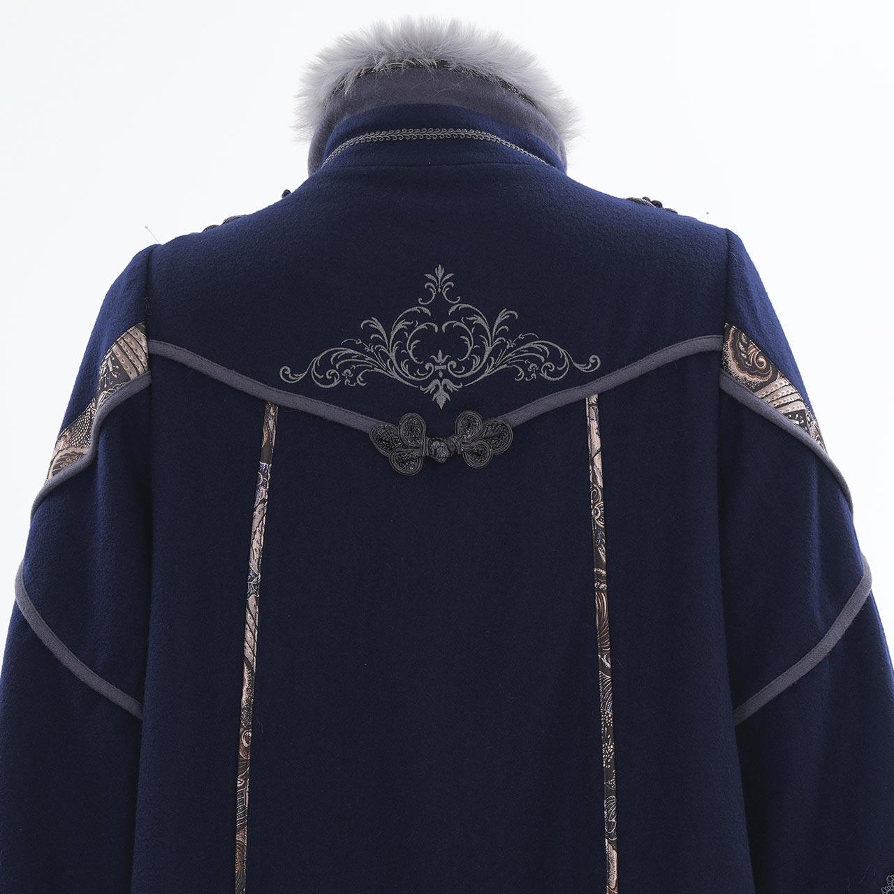 雪蜜跡（ゆきみつあと）チャイナコート